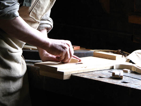 Nuestra <strong>carpintería de madera en  Móra d'Ebre</strong> es una empresa de <strong>herencia familiar</strong>, por lo que  contamos con gran <strong>experiencia </strong>en la profesión.